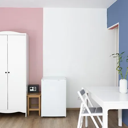 With Terrace And A Free Parking Apartment Duisburg