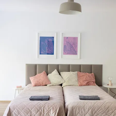 Apartment With Terrace And A Free Parking Duisburg