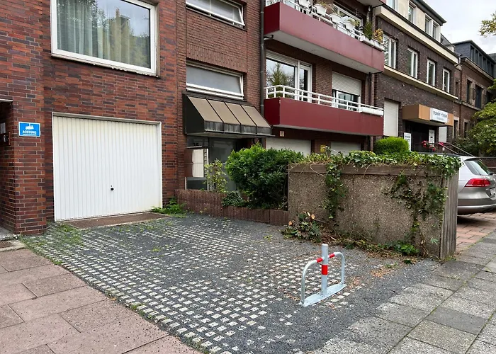 With Terrace And A Free Parking * Дуйсбург